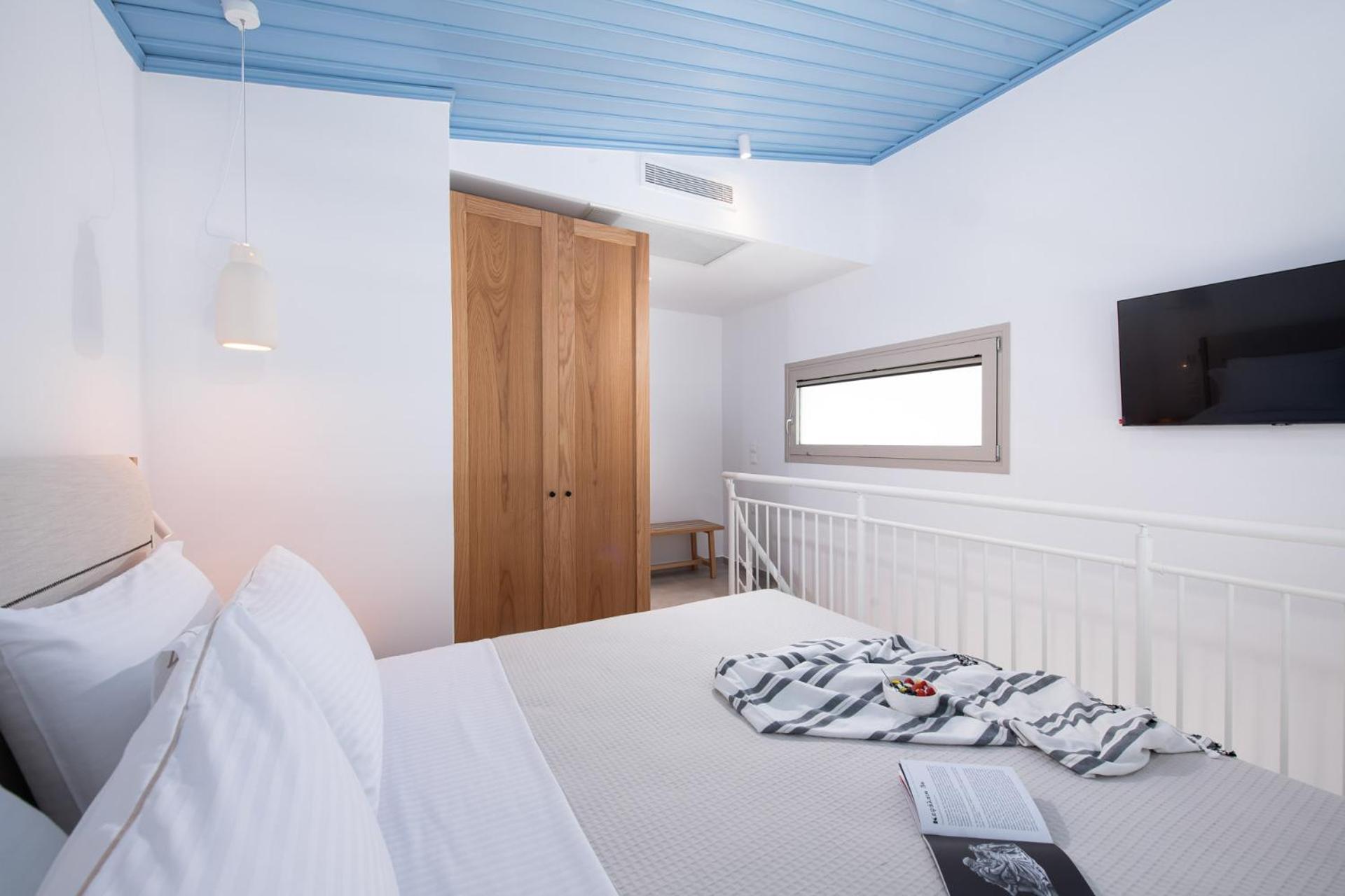Sourinis Luxury Suites Limenaria  Exterior photo
