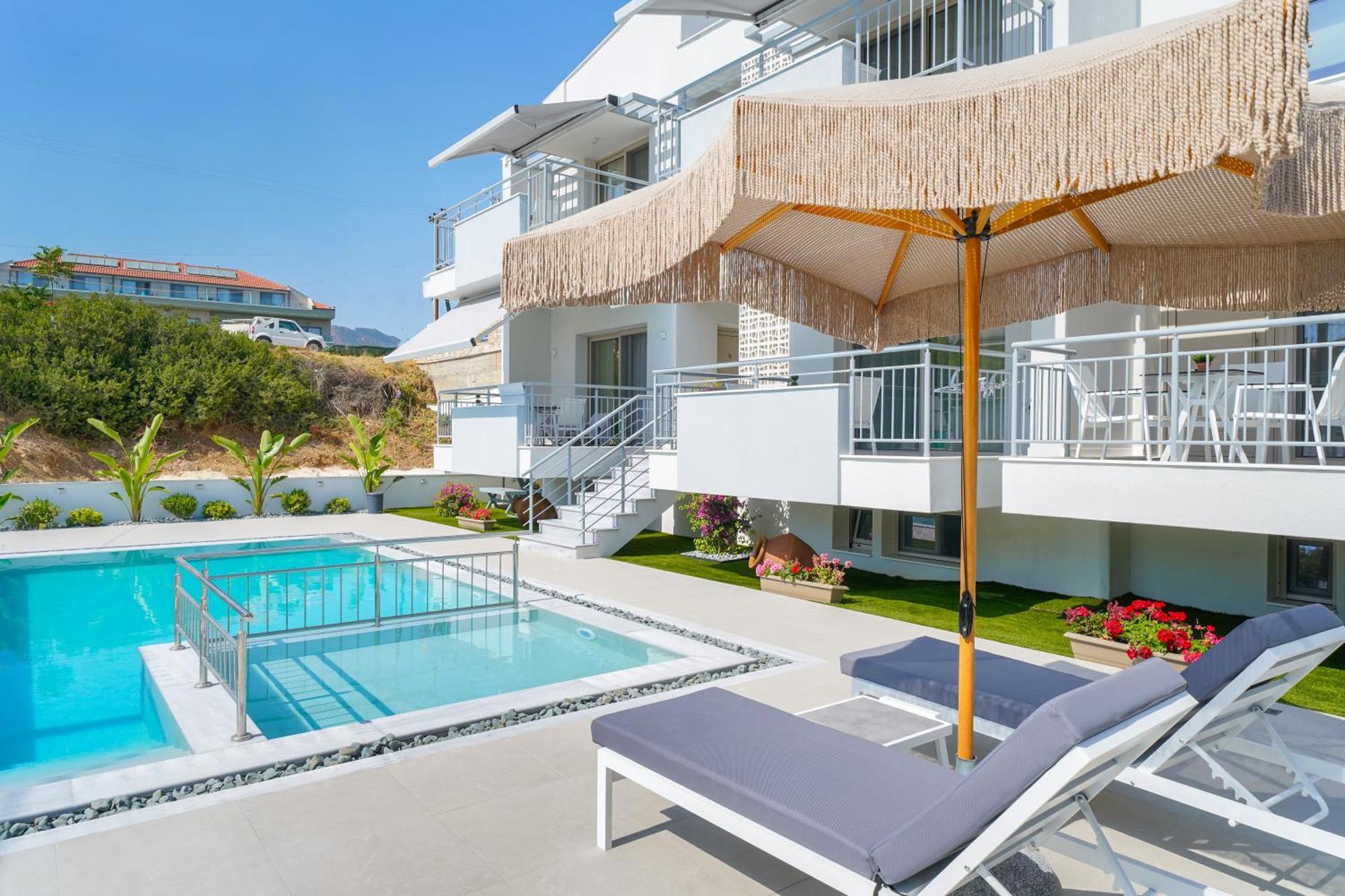 Sourinis Luxury Suites Limenaria  Exterior photo
